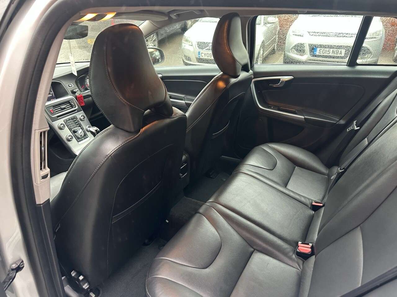 2018 VOLVO V60 2018 VOLVO V60