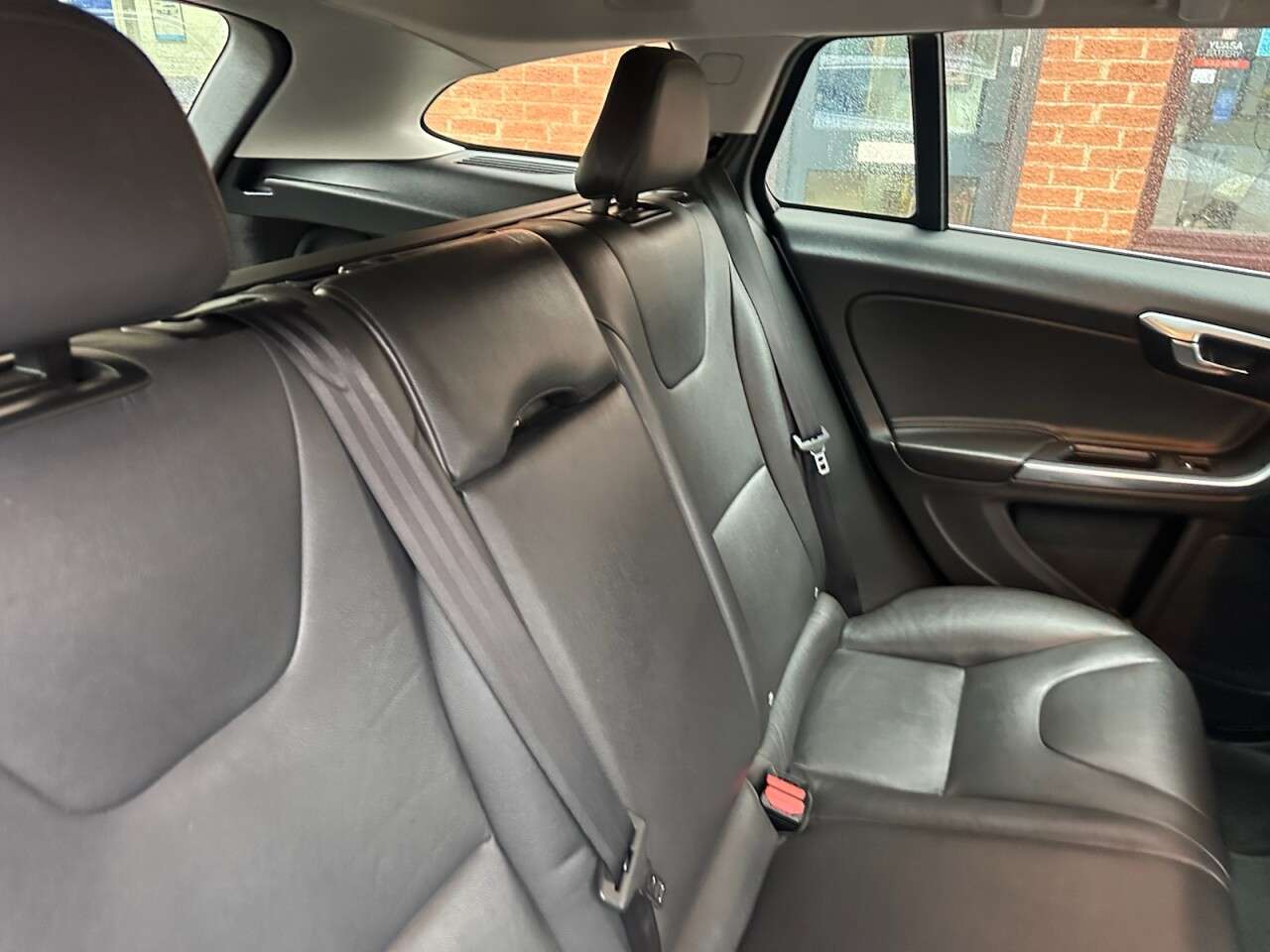 2018 VOLVO V60 2018 VOLVO V60