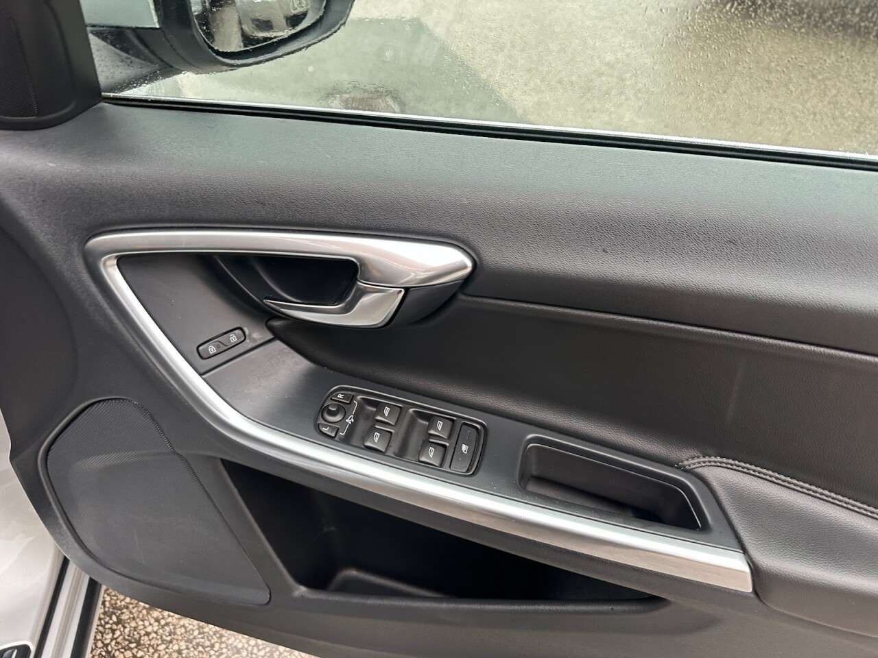 2018 VOLVO V60 2018 VOLVO V60