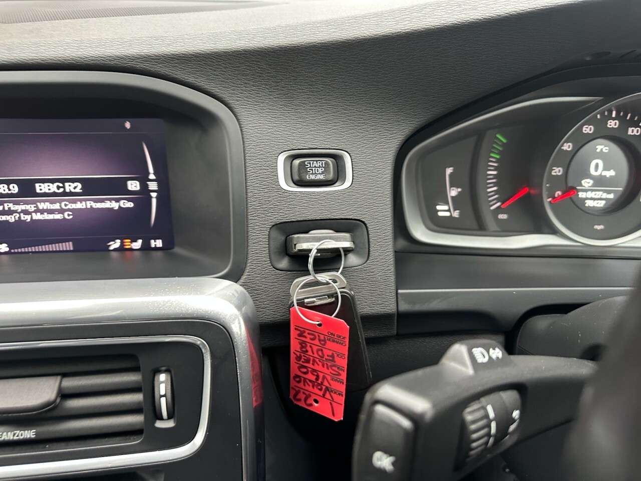 2018 VOLVO V60 2018 VOLVO V60