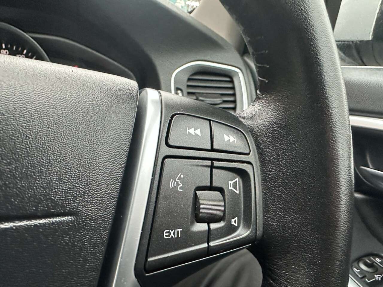 2018 VOLVO V60 2018 VOLVO V60