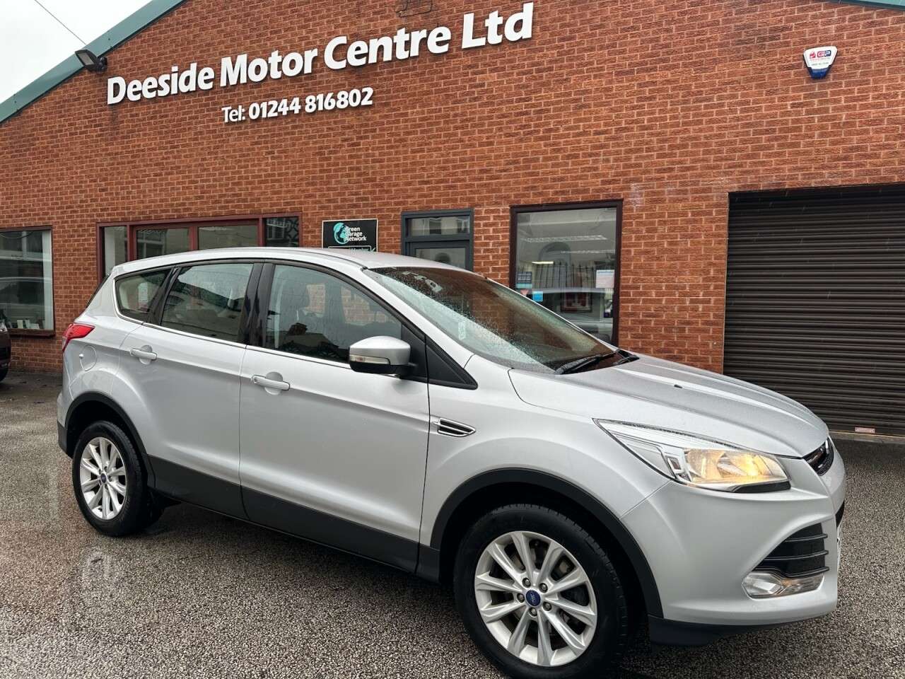 A 2015 FORD KUGA 2.0 TDCi Titanium SUV 5dr Diesel Manual 2WD Euro 6 (s/s) (150 ps) Rear park A 2015 FORD KUGA 2.0 TDCi Titanium SUV 5dr Diesel Manual 2WD Euro 6 (s/s) (150 ps) Rear park