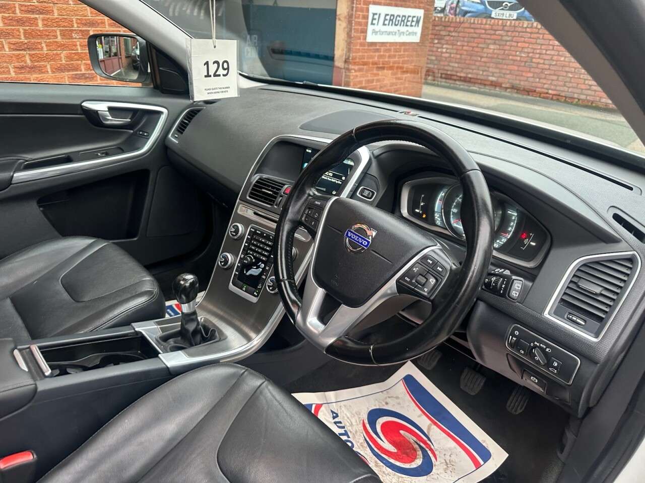 2015 VOLVO XC60 2015 VOLVO XC60