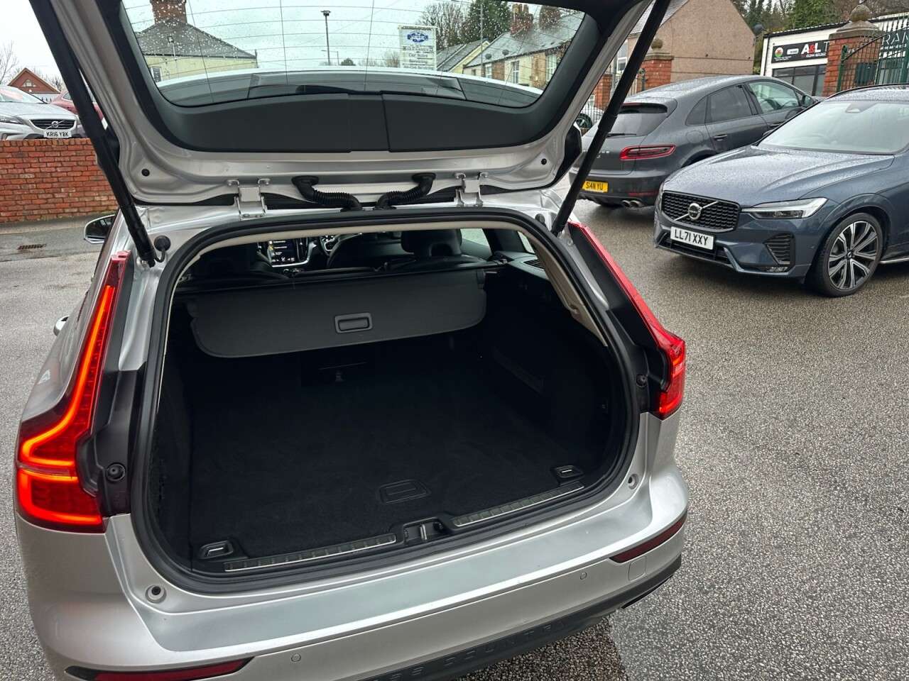 2020 VOLVO V60 CROSS COUNTRY 2020 VOLVO V60 CROSS COUNTRY