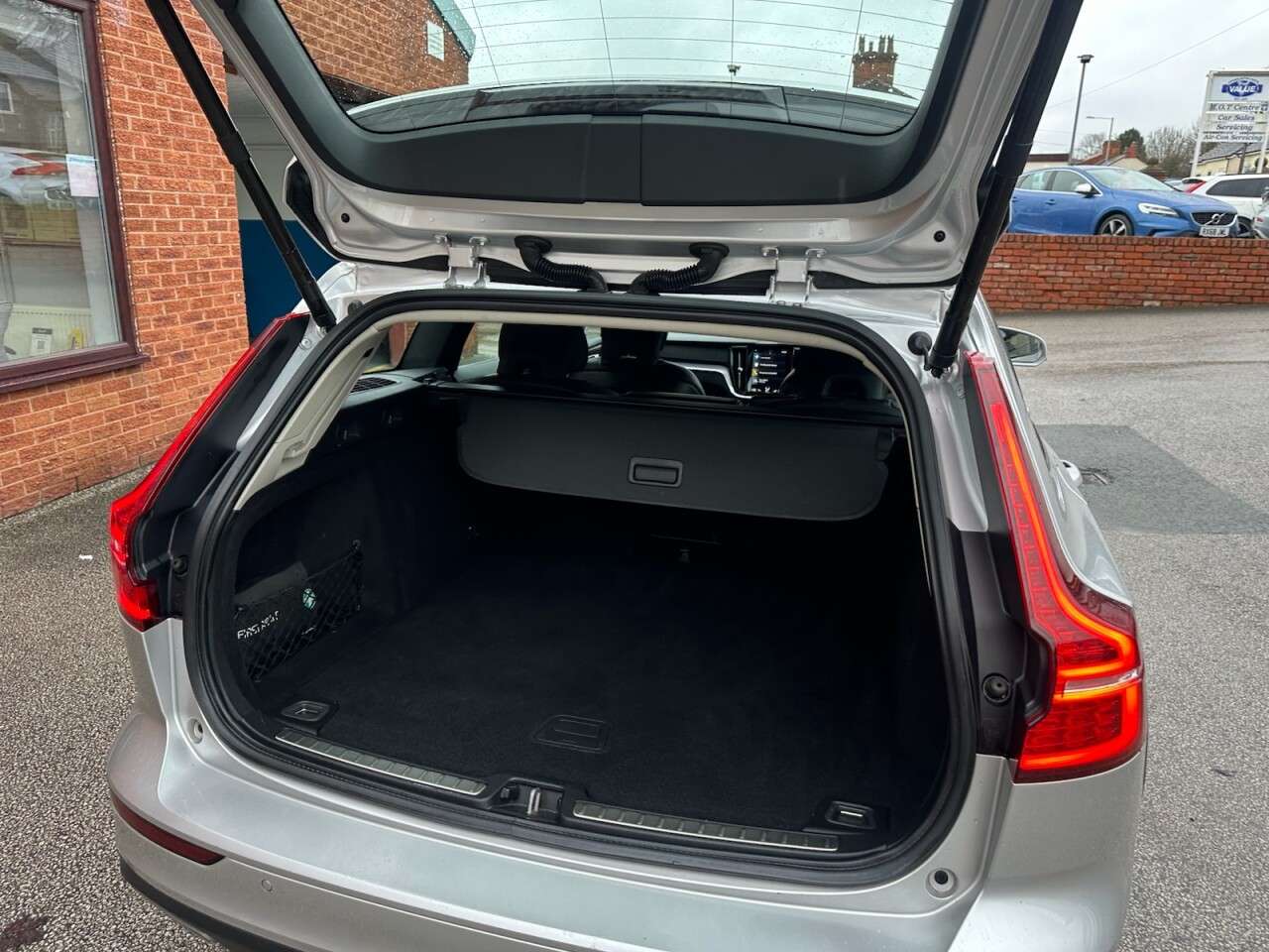 2020 VOLVO V60 CROSS COUNTRY 2020 VOLVO V60 CROSS COUNTRY