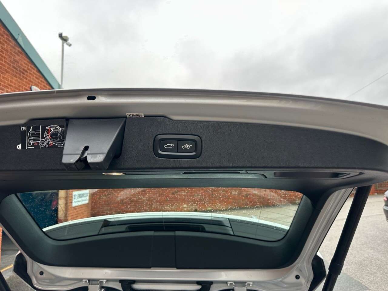 2020 VOLVO V60 CROSS COUNTRY 2020 VOLVO V60 CROSS COUNTRY