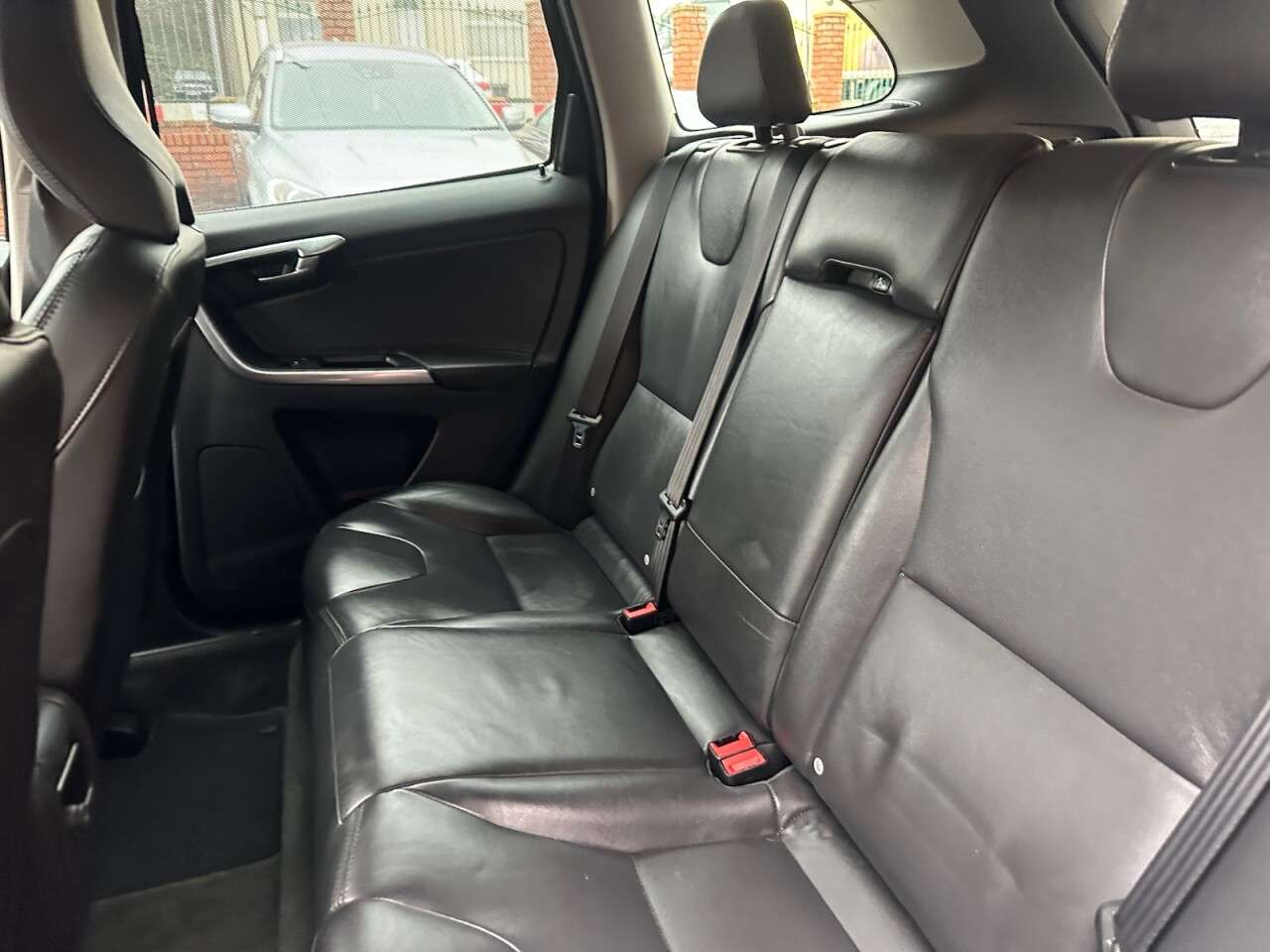 2017 VOLVO XC60 2017 VOLVO XC60