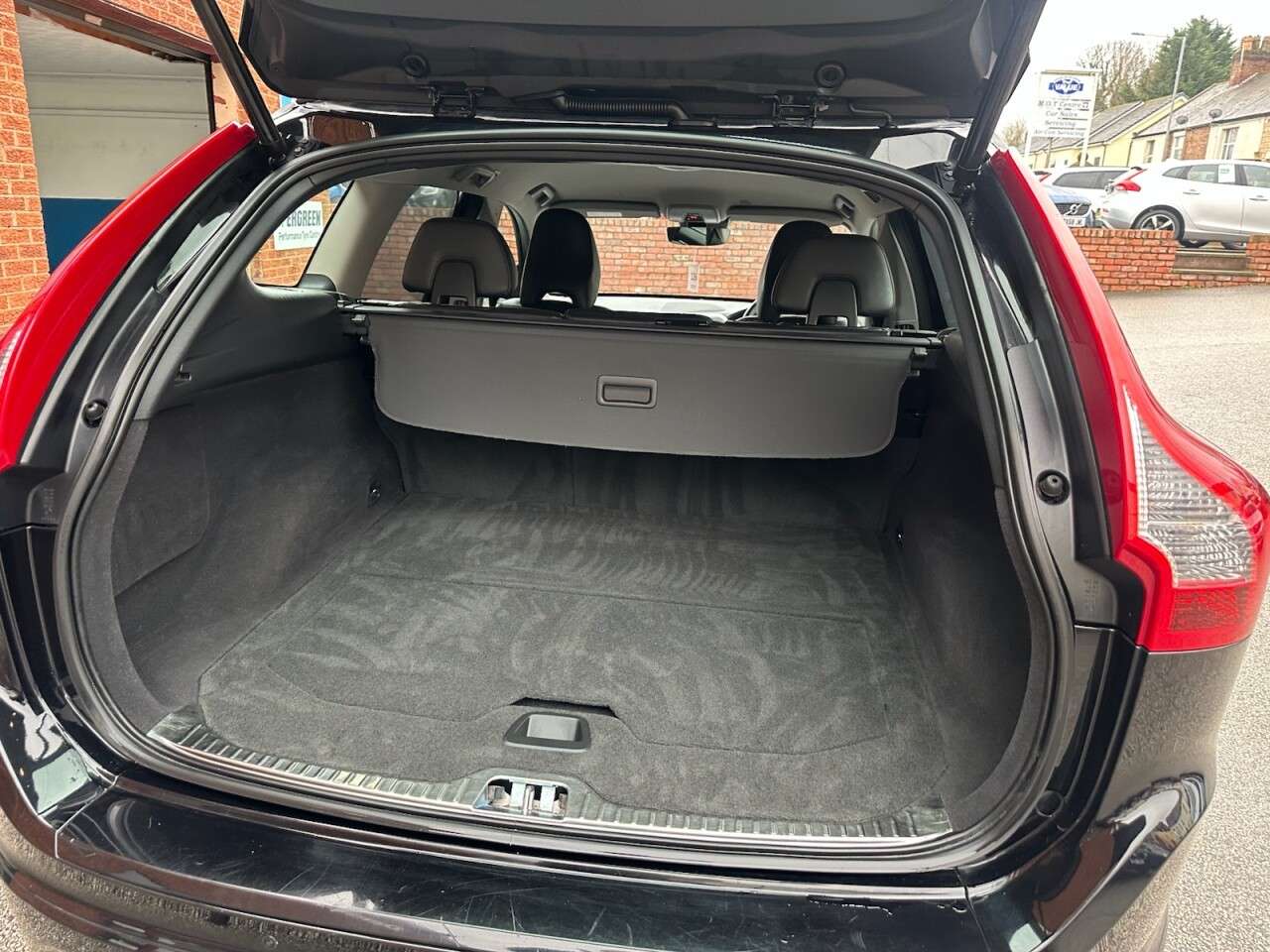 2017 VOLVO XC60 2017 VOLVO XC60