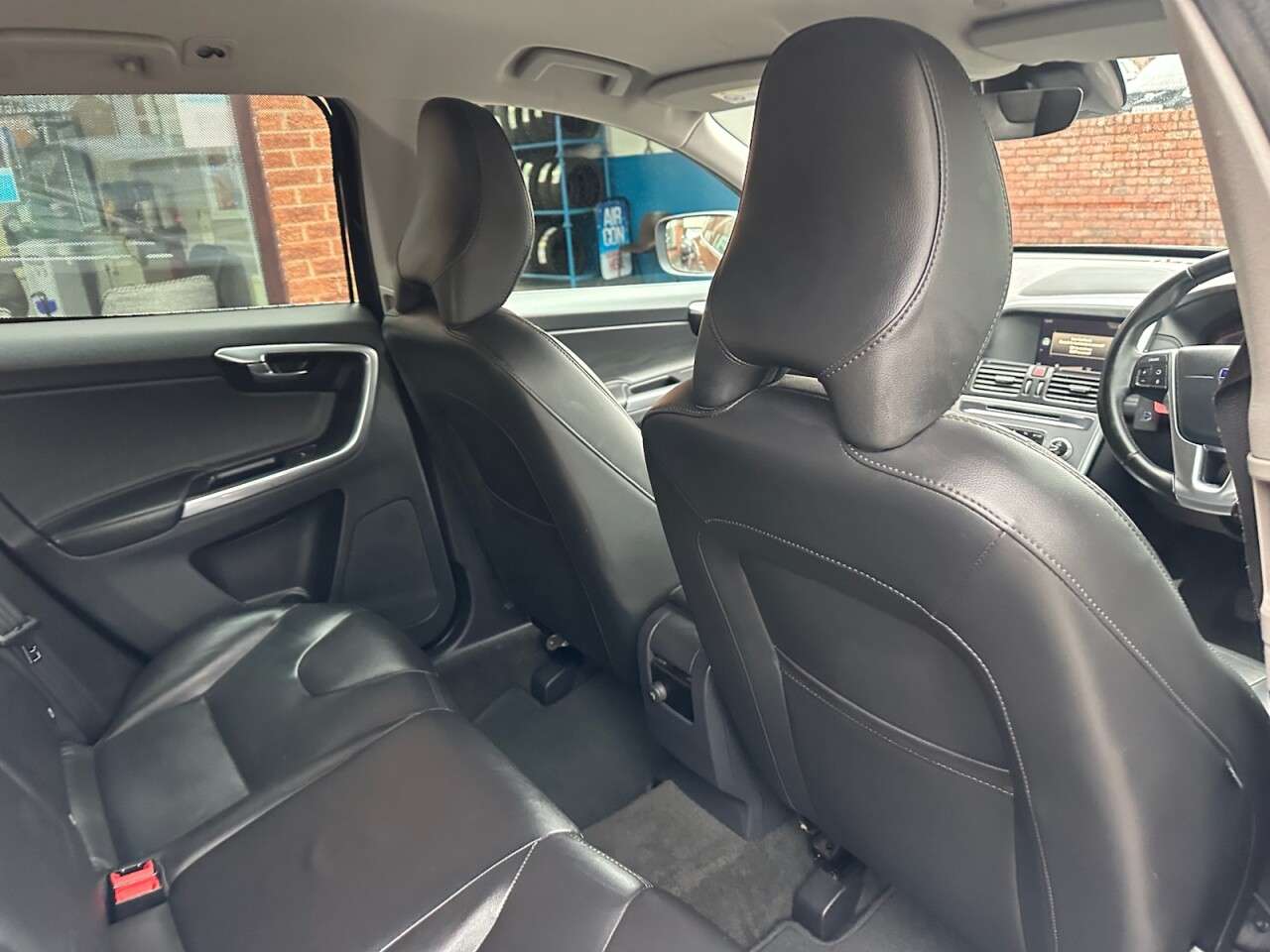 2017 VOLVO XC60 2017 VOLVO XC60