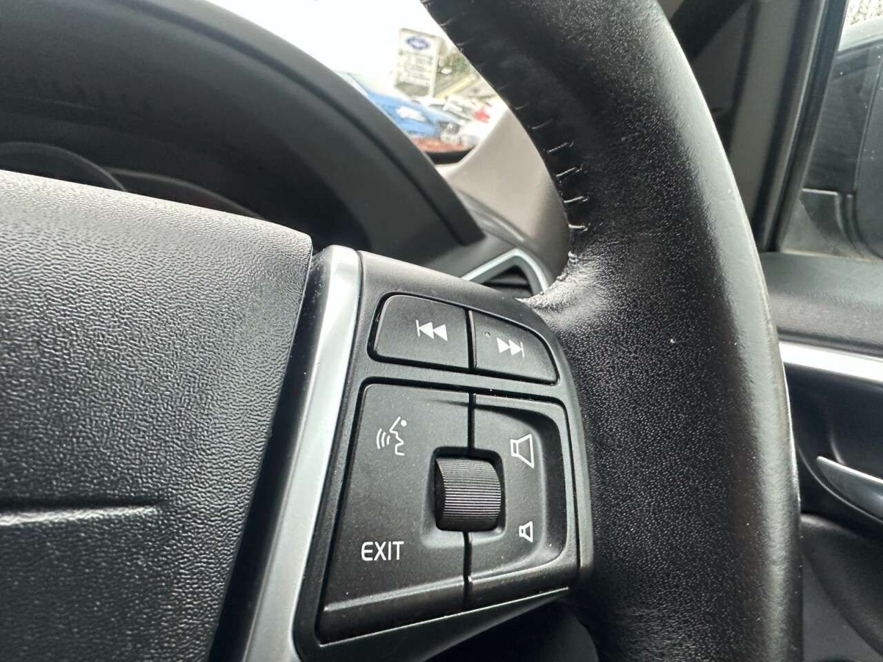 2017 VOLVO XC60 2017 VOLVO XC60