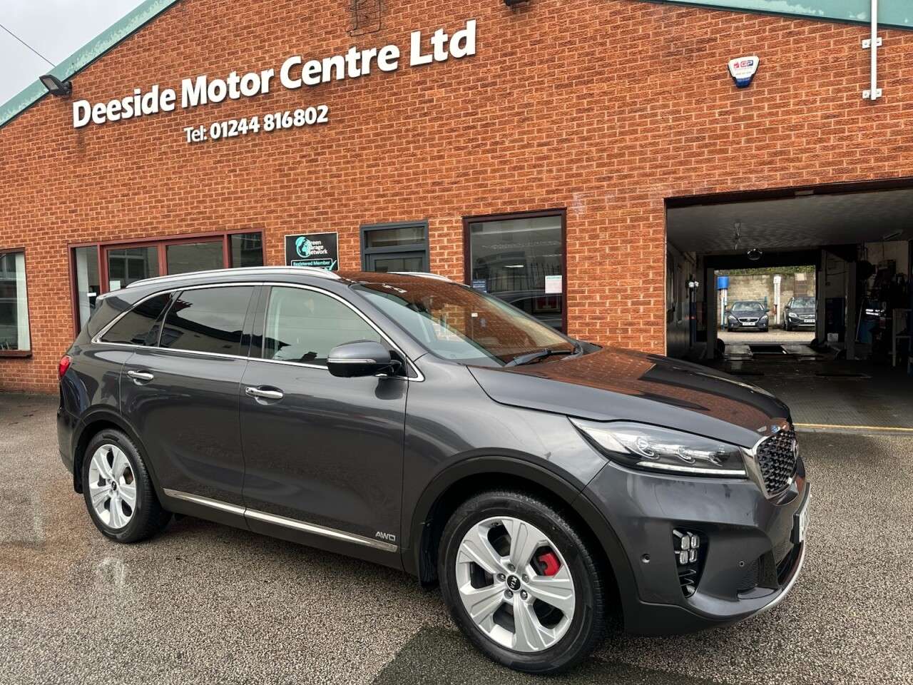 A 2018 KIA SORENTO 2.2 CRDi GT-Line S SUV 5dr Diesel Auto AWD Euro 6 (s/s) (197 bhp) Rear view A 2018 KIA SORENTO 2.2 CRDi GT-Line S SUV 5dr Diesel Auto AWD Euro 6 (s/s) (197 bhp) Rear view