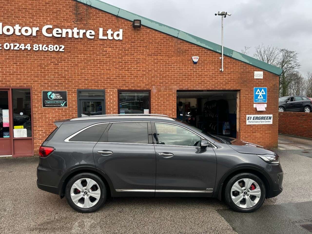 A 2018 KIA SORENTO 2.2 CRDi GT-Line S SUV 5dr Diesel Auto AWD Euro 6 (s/s) (197 bhp) Rear view A 2018 KIA SORENTO 2.2 CRDi GT-Line S SUV 5dr Diesel Auto AWD Euro 6 (s/s) (197 bhp) Rear view