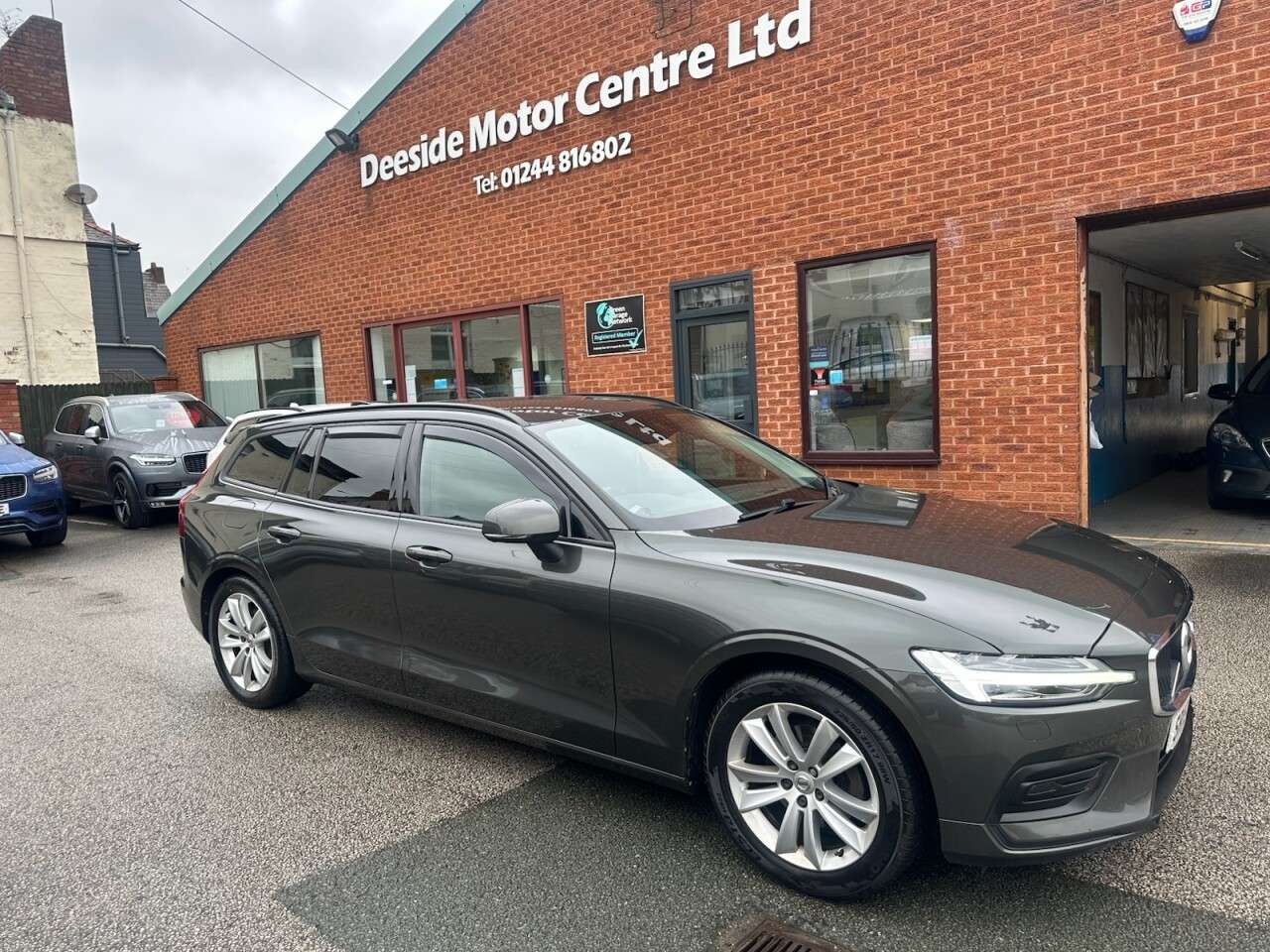 2019 VOLVO V60 2019 VOLVO V60