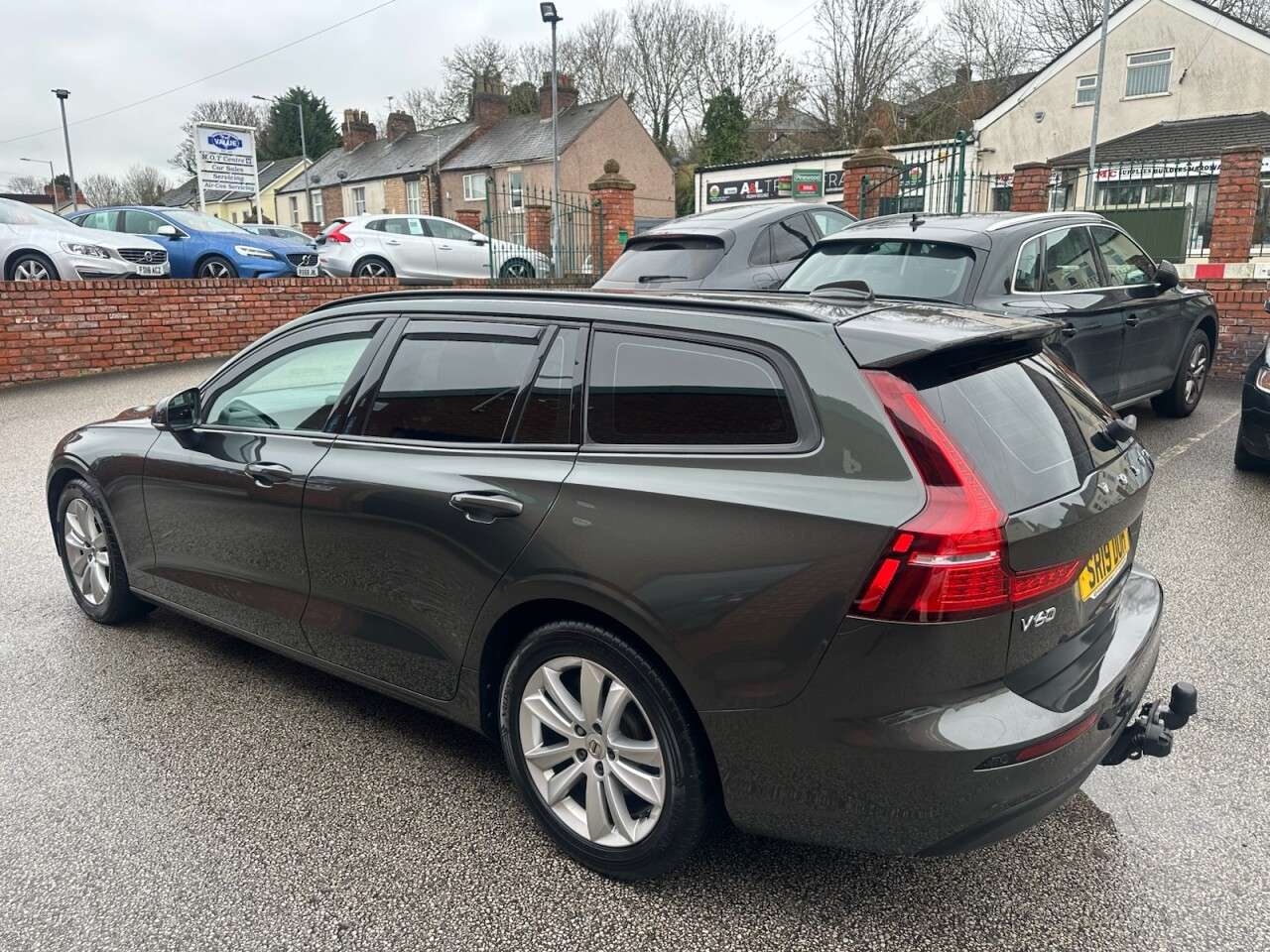 2019 VOLVO V60 2019 VOLVO V60