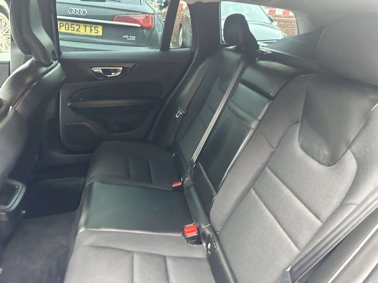 2019 VOLVO V60 2019 VOLVO V60