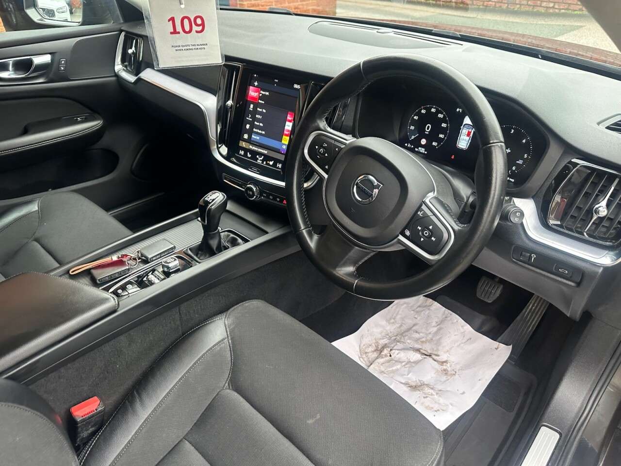 2019 VOLVO V60 2019 VOLVO V60