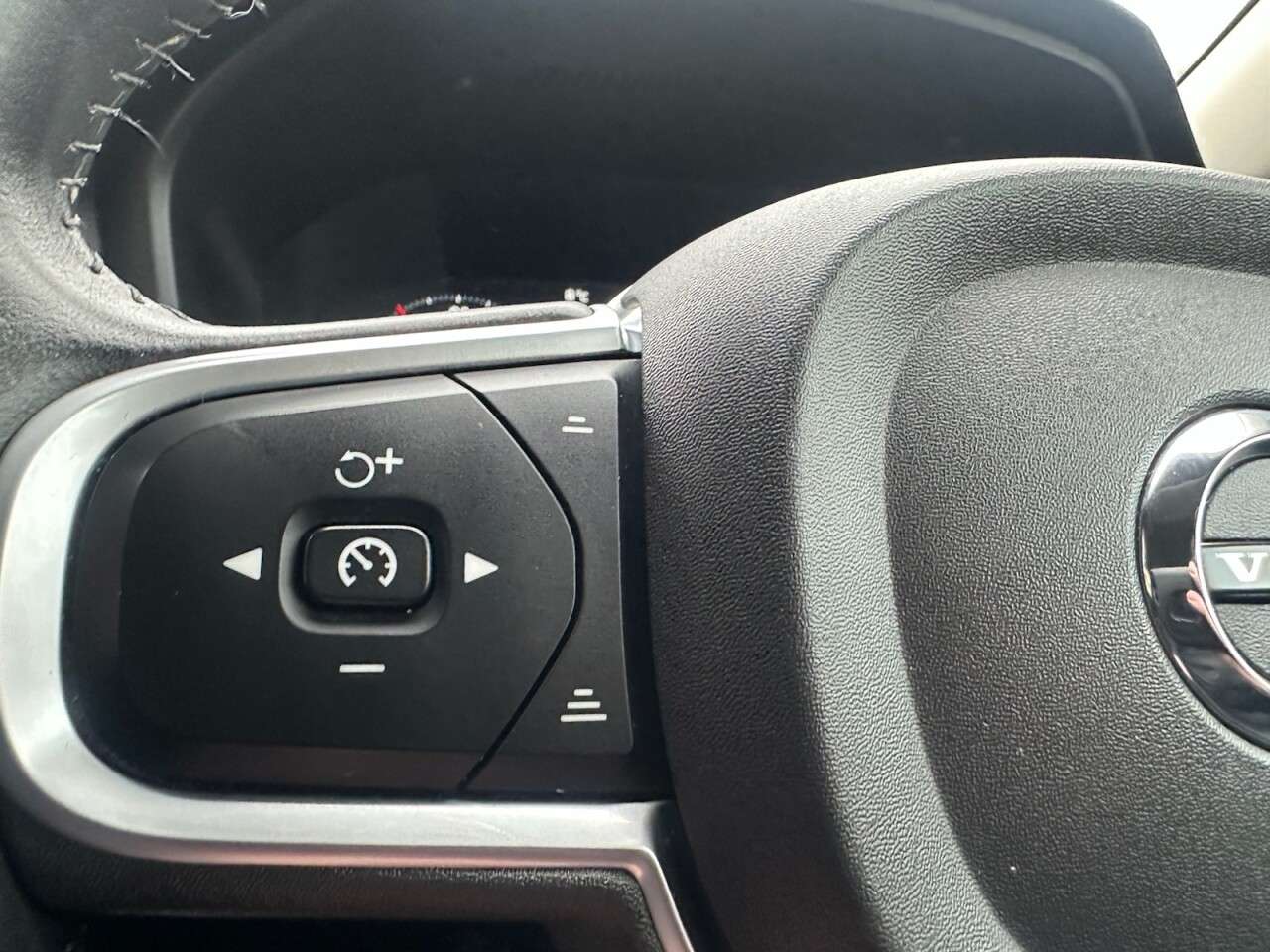 2019 VOLVO V60 2019 VOLVO V60