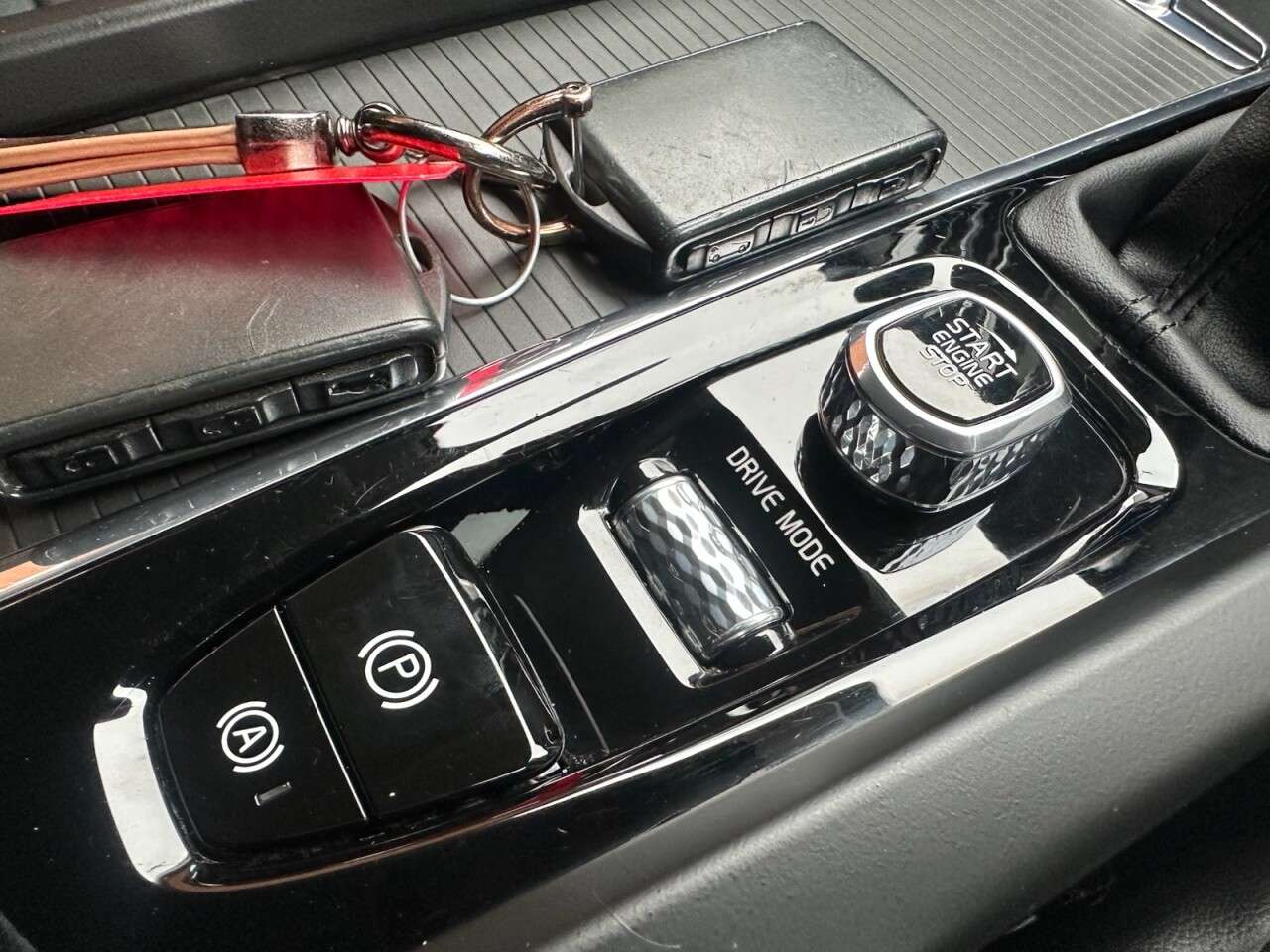 2019 VOLVO V60 2019 VOLVO V60