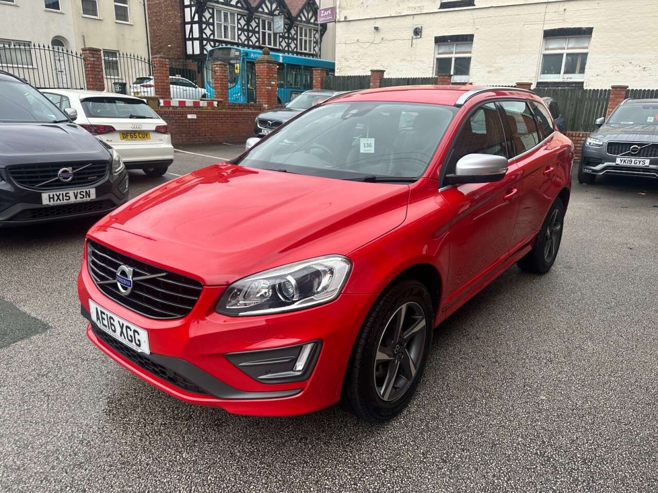 A 2016 VOLVO XC60 2.0 D4 R-Design Lux Nav SUV 5dr Diesel Manual Euro 6 (s/s) (190 ps) A 2016 VOLVO XC60 2.0 D4 R-Design Lux Nav SUV 5dr Diesel Manual Euro 6 (s/s) (190 ps)