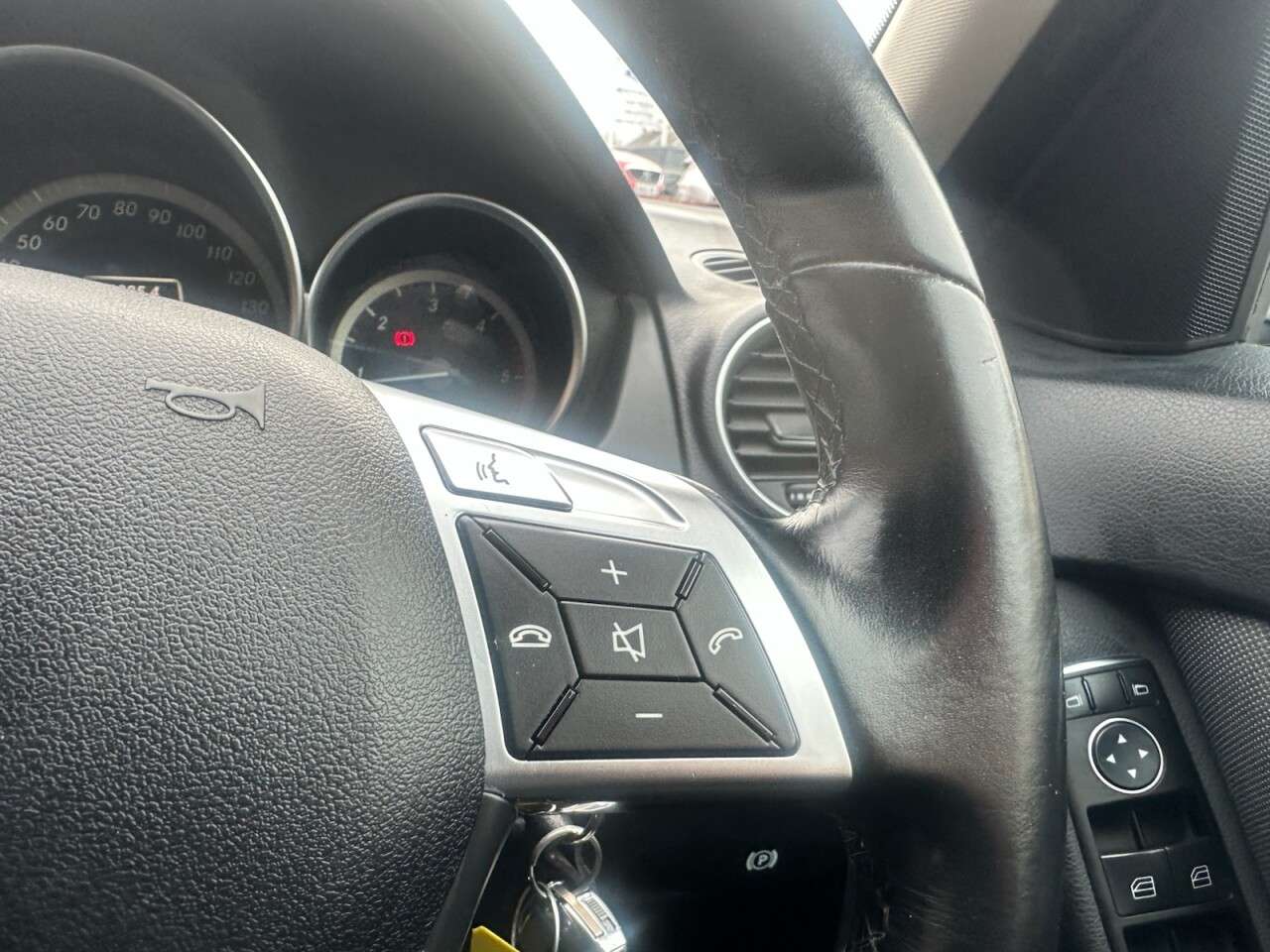 2011 MERCEDES-BENZ C-CLASS 2011 MERCEDES-BENZ C-CLASS