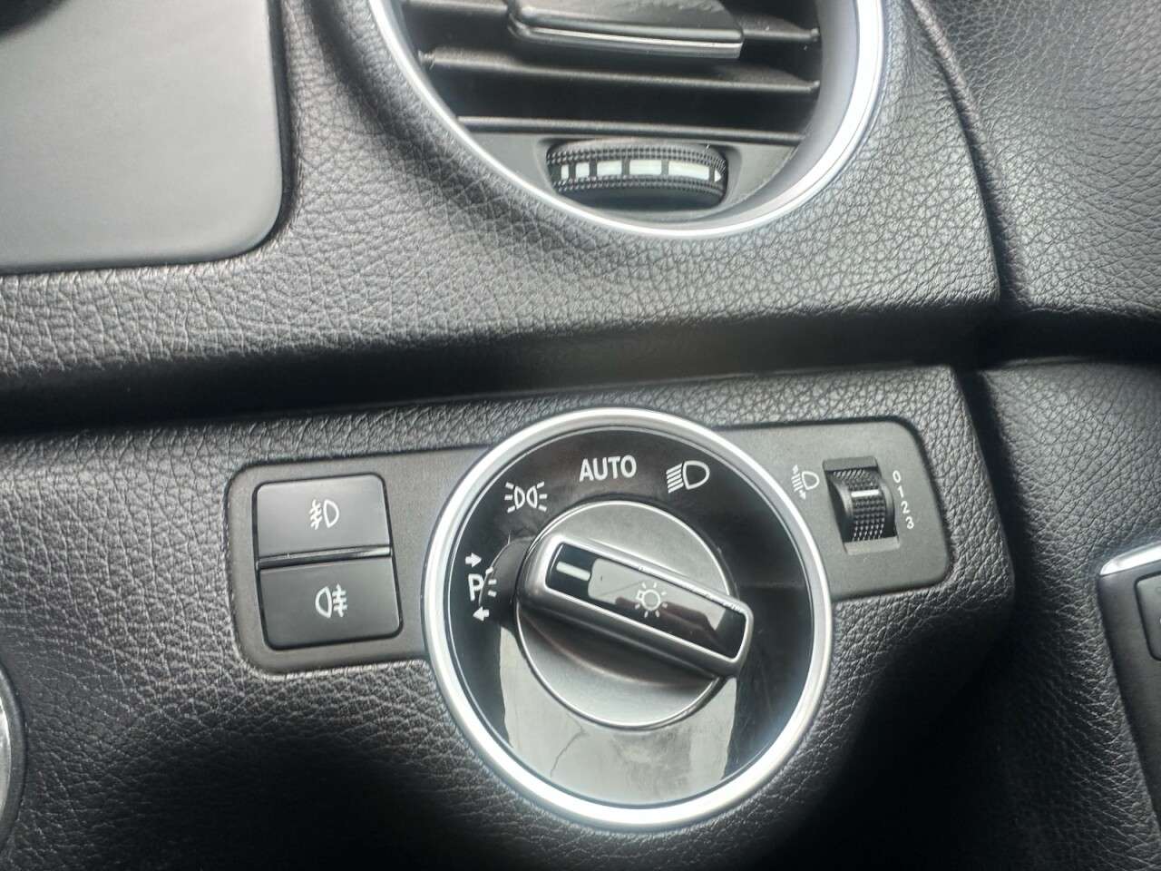 2011 MERCEDES-BENZ C-CLASS 2011 MERCEDES-BENZ C-CLASS