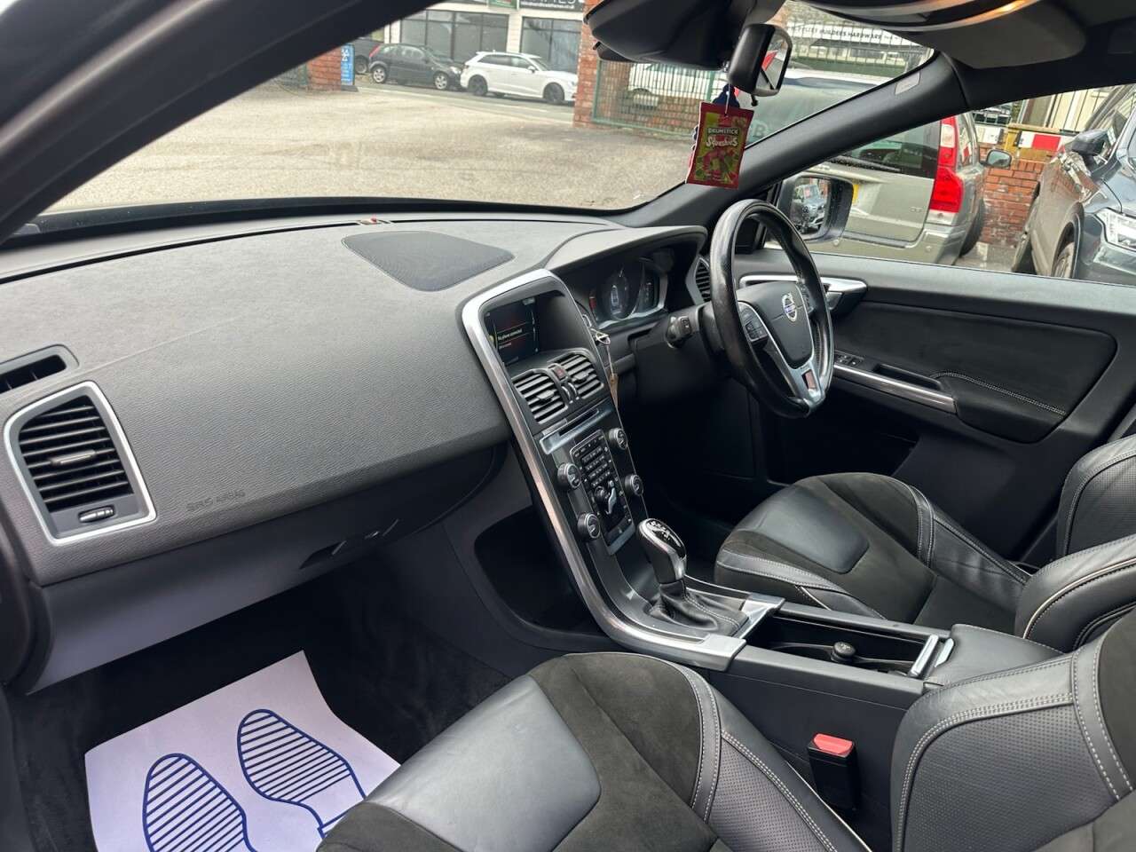 2016 VOLVO XC60 2016 VOLVO XC60