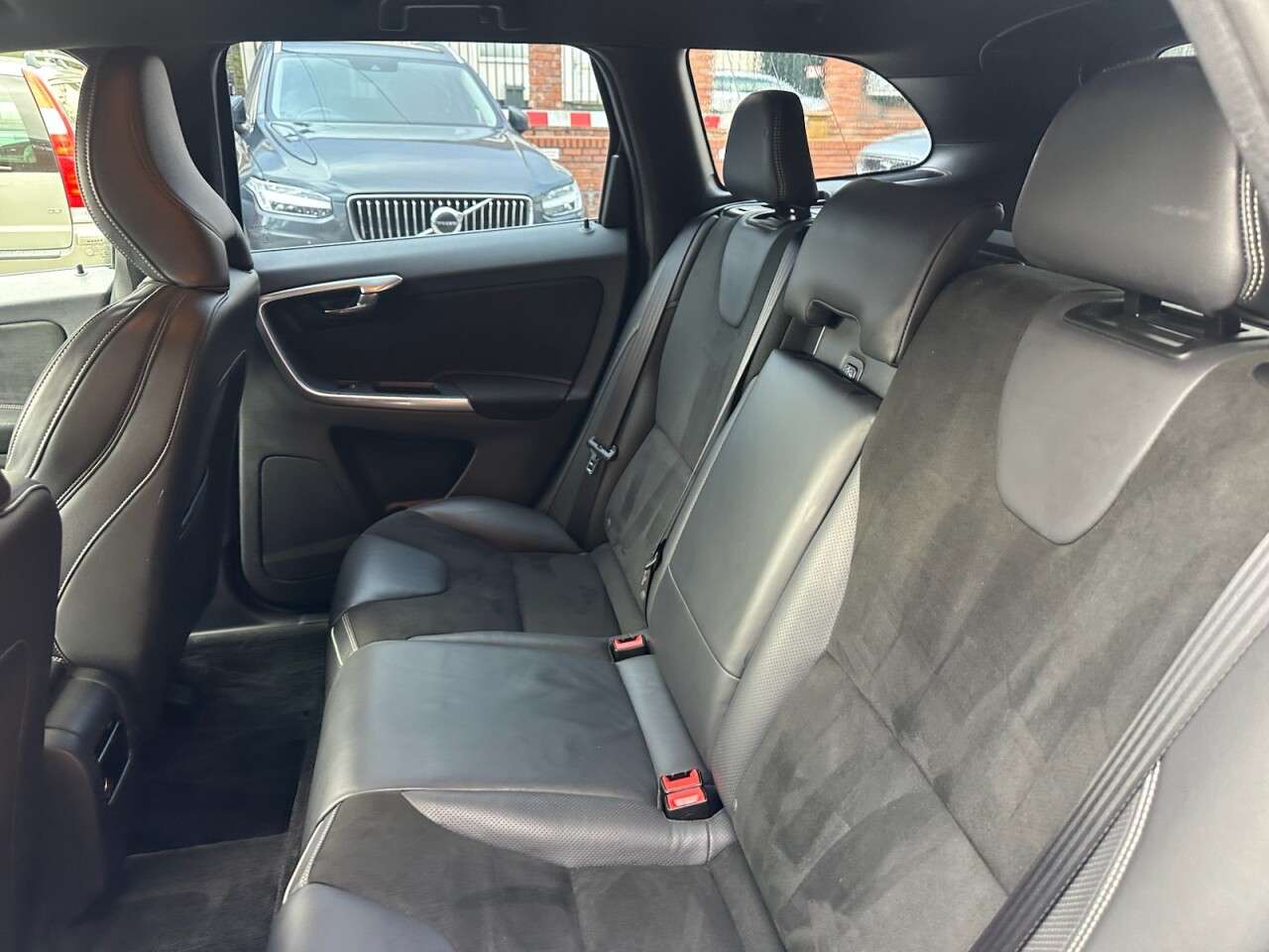 2016 VOLVO XC60 2016 VOLVO XC60