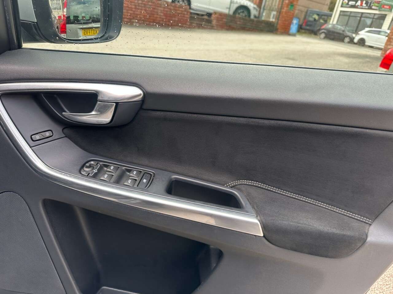 2016 VOLVO XC60 2016 VOLVO XC60