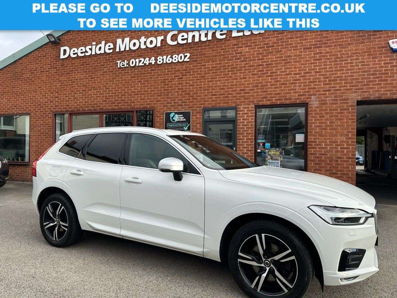 A 2018 VOLVO XC60 2.0 D4 R-Design SUV 5dr Diesel Auto AWD Euro 6 (s/s) (190 ps) Rear view cam A 2018 VOLVO XC60 2.0 D4 R-Design SUV 5dr Diesel Auto AWD Euro 6 (s/s) (190 ps) Rear view cam