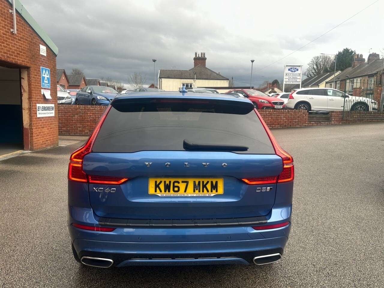 2017 VOLVO XC60 2017 VOLVO XC60