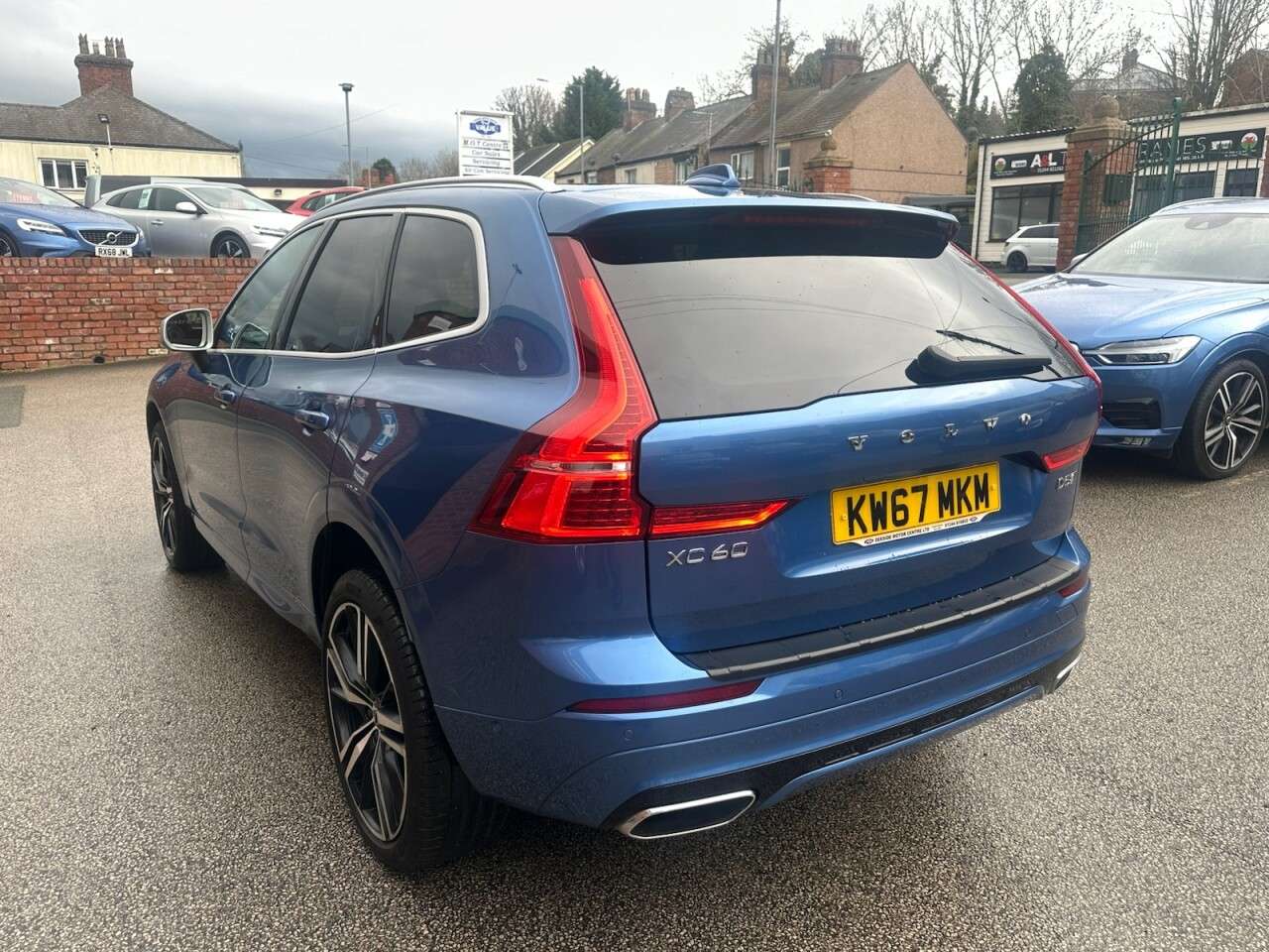 2017 VOLVO XC60 2017 VOLVO XC60