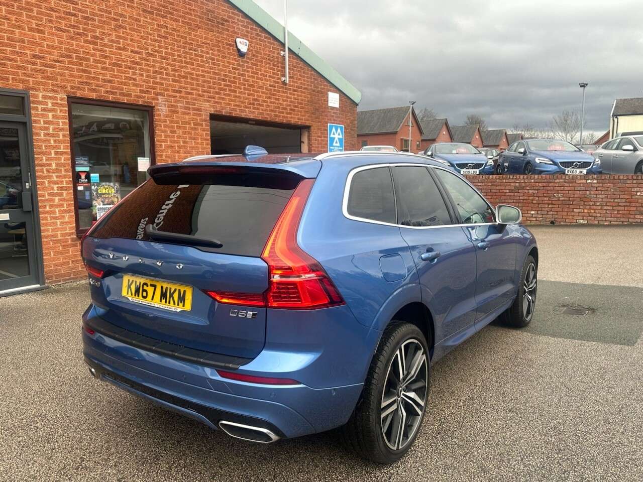 2017 VOLVO XC60 2017 VOLVO XC60