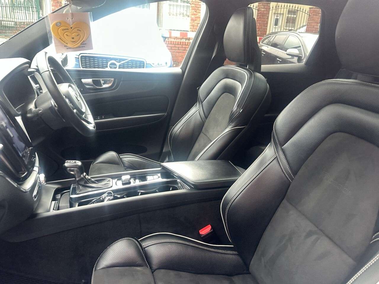 2017 VOLVO XC60 2017 VOLVO XC60