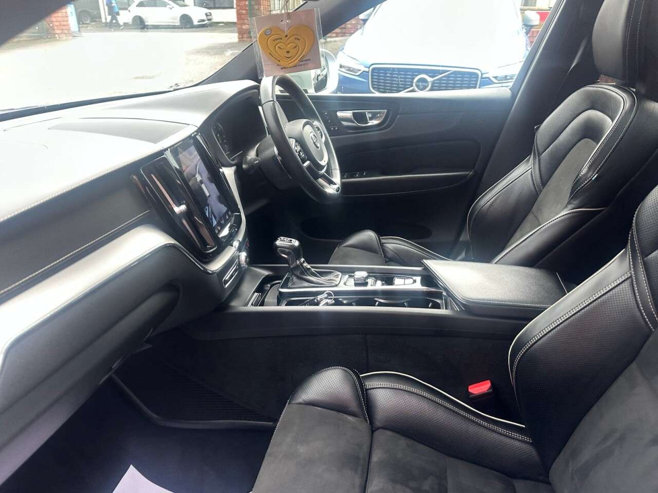 2017 VOLVO XC60 2017 VOLVO XC60