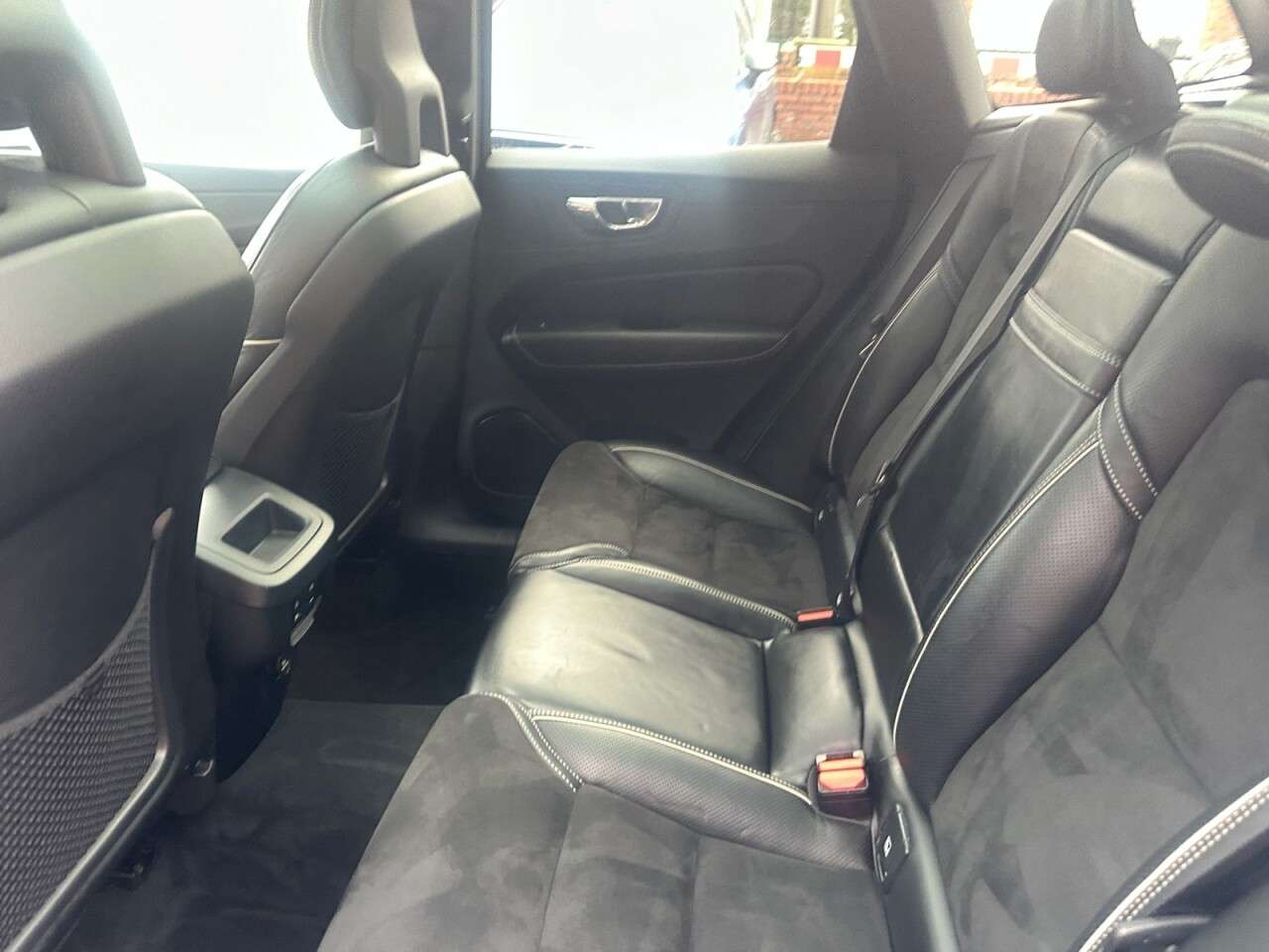 2017 VOLVO XC60 2017 VOLVO XC60