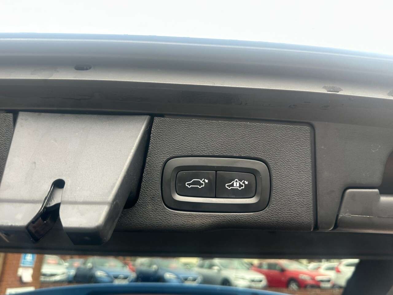 2017 VOLVO XC60 2017 VOLVO XC60