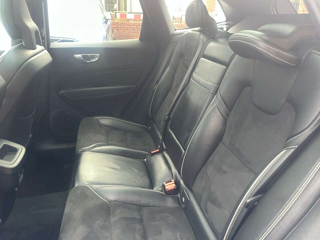 2017 VOLVO XC60 2017 VOLVO XC60