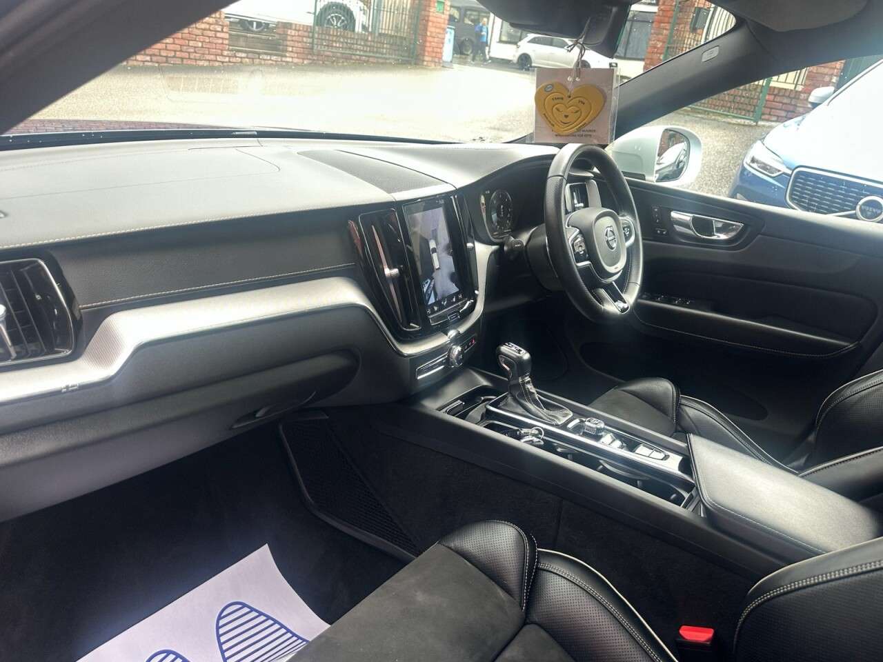 2017 VOLVO XC60 2017 VOLVO XC60