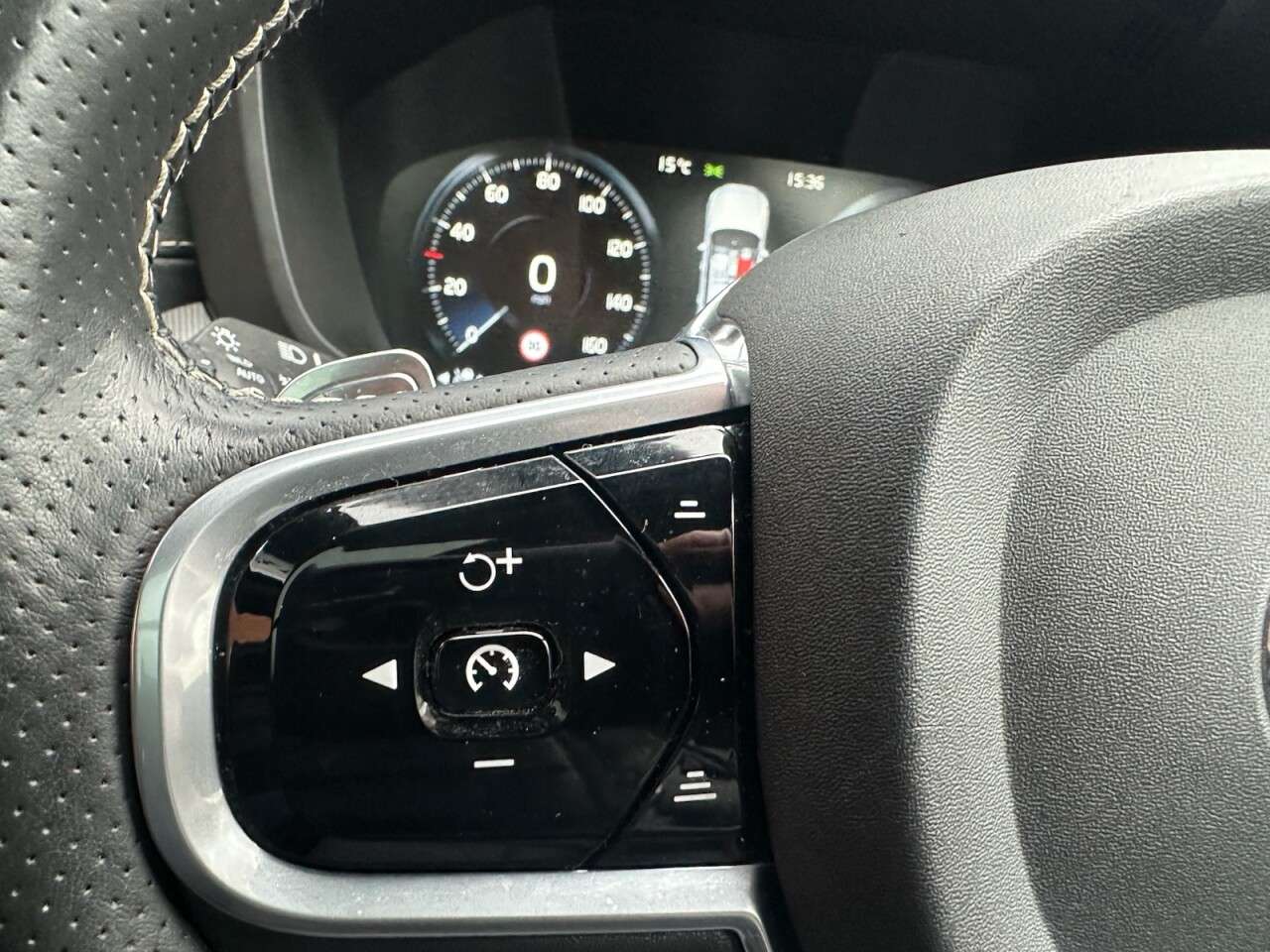 2017 VOLVO XC60 2017 VOLVO XC60