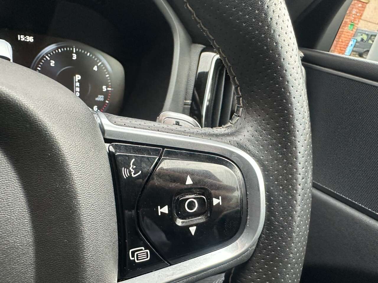 2017 VOLVO XC60 2017 VOLVO XC60