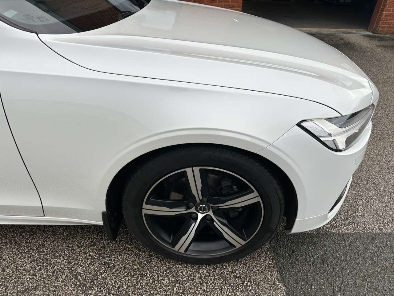 2019 VOLVO V90 2019 VOLVO V90