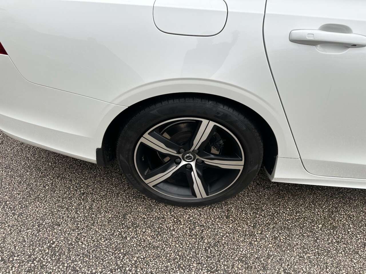 2019 VOLVO V90 2019 VOLVO V90