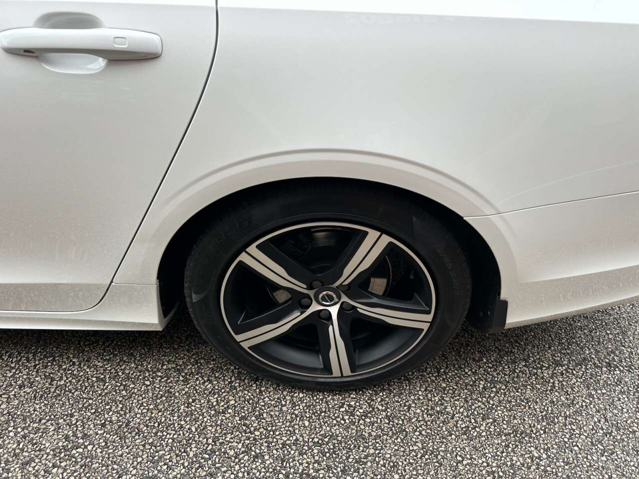 2019 VOLVO V90 2019 VOLVO V90