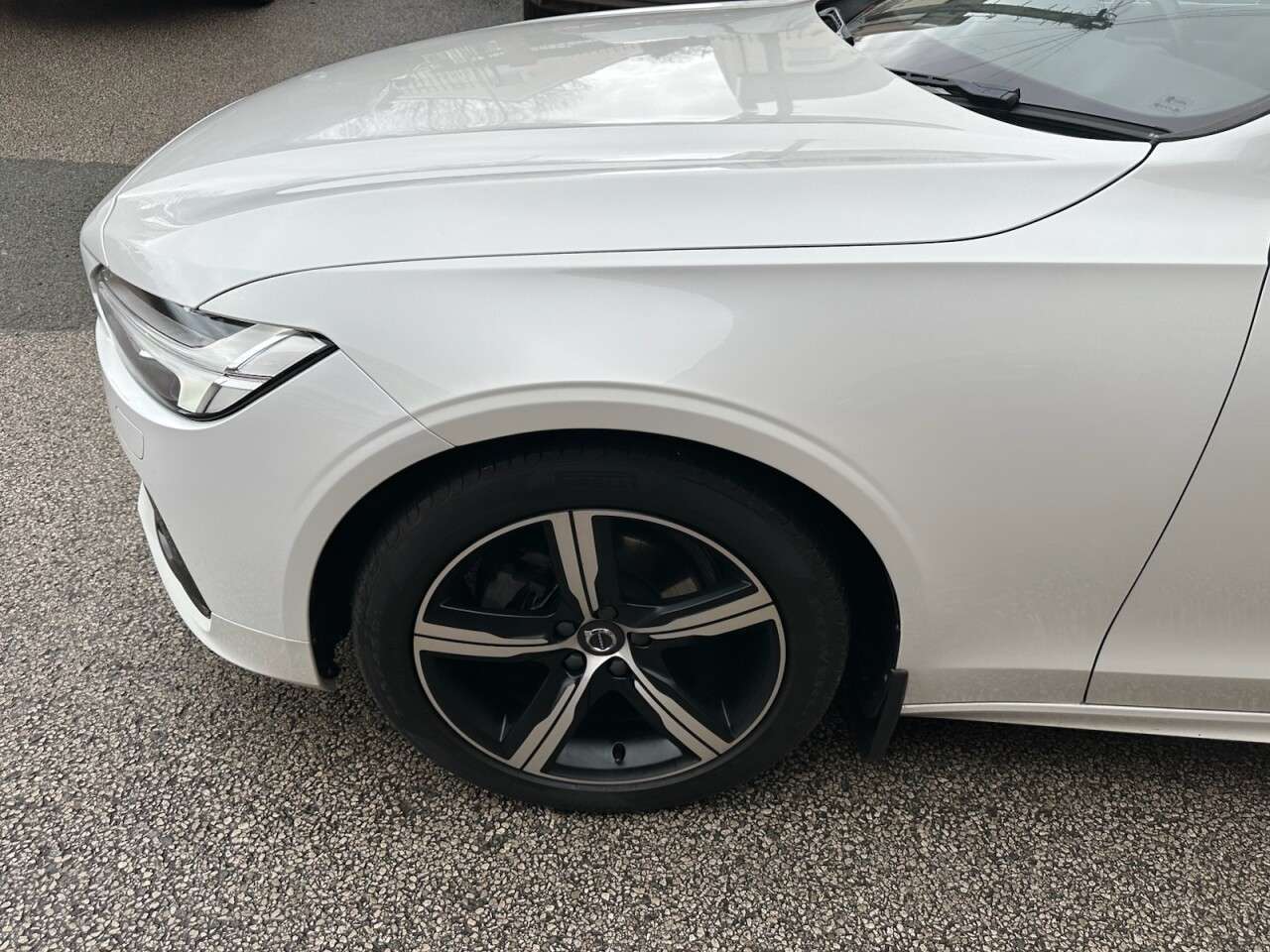 2019 VOLVO V90 2019 VOLVO V90