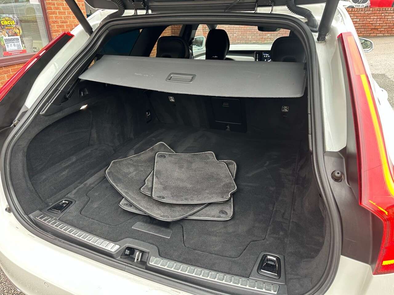 2019 VOLVO V90 2019 VOLVO V90