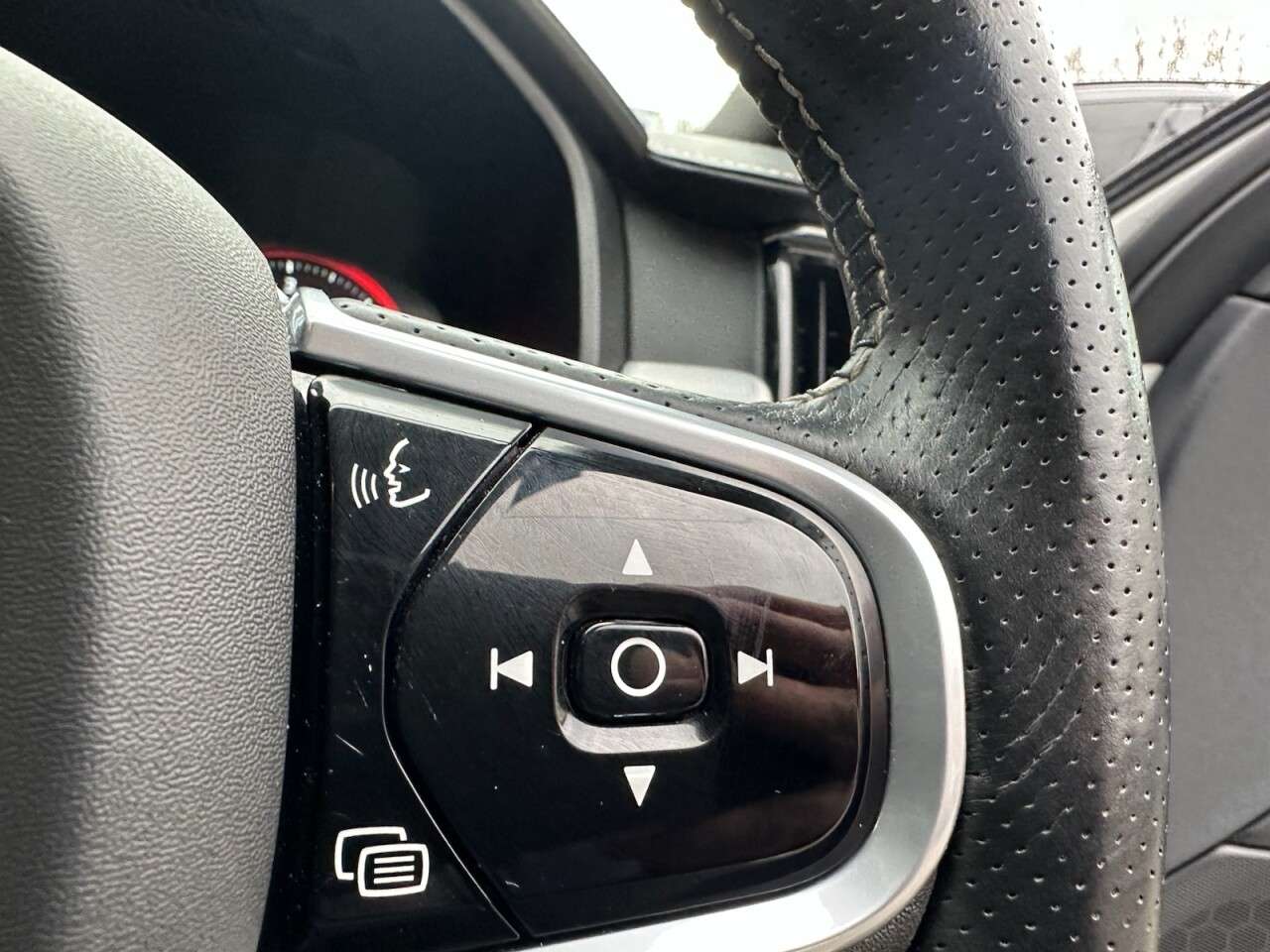 2019 VOLVO V90 2019 VOLVO V90