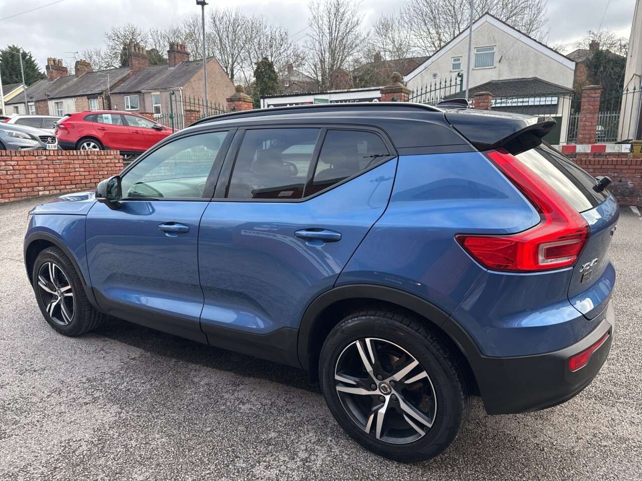 2020 VOLVO XC40 2020 VOLVO XC40