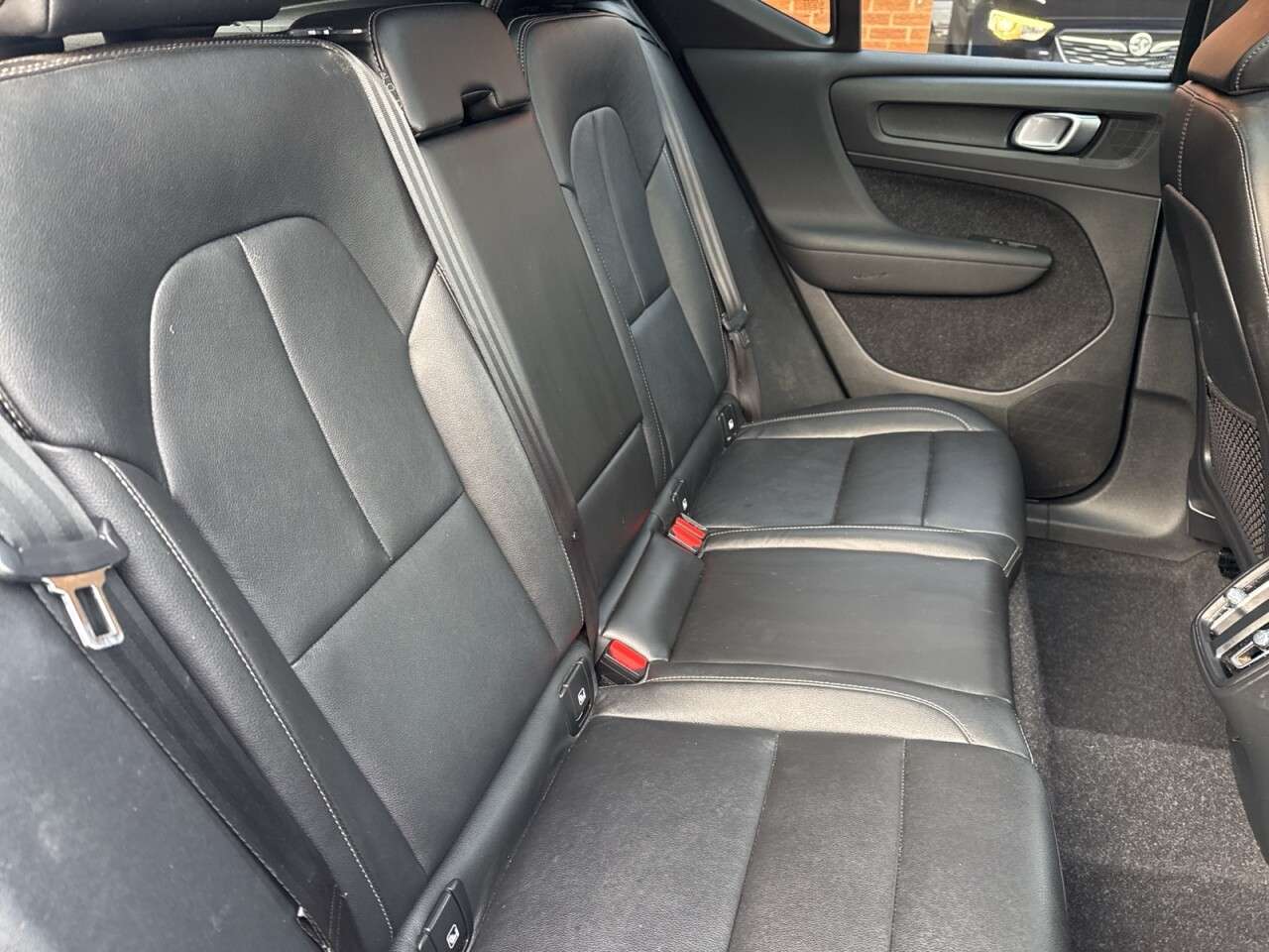 2020 VOLVO XC40 2020 VOLVO XC40