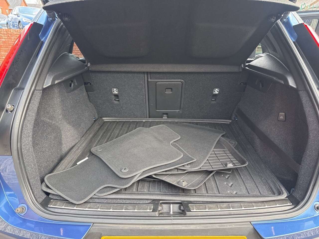 2020 VOLVO XC40 2020 VOLVO XC40