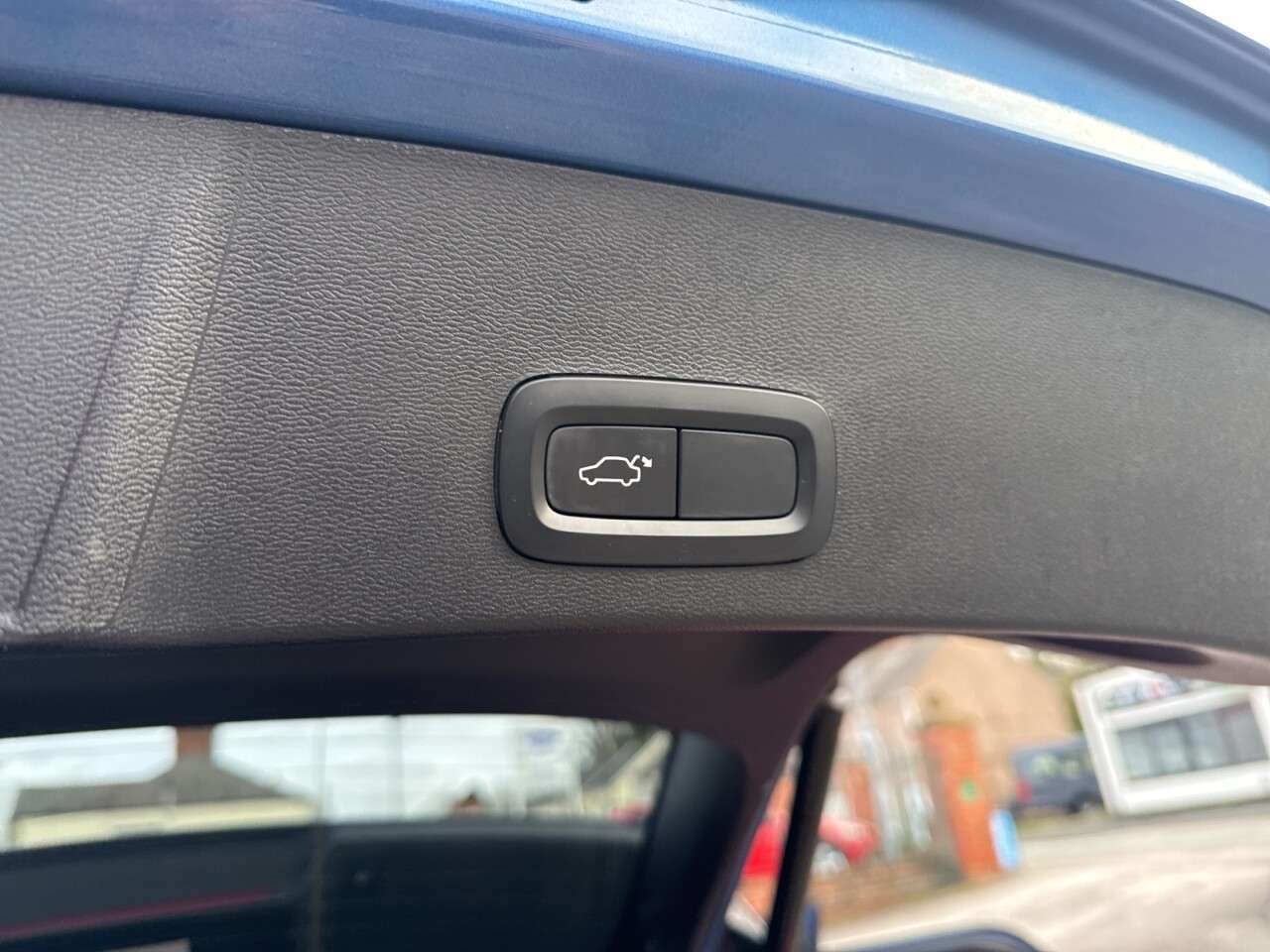 2020 VOLVO XC40 2020 VOLVO XC40